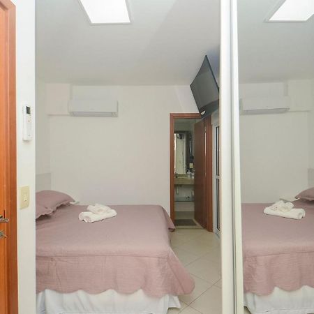 Apto Com Garagem E Lavanderia Em Frente A Praia กัวรูจา ภายนอก รูปภาพ