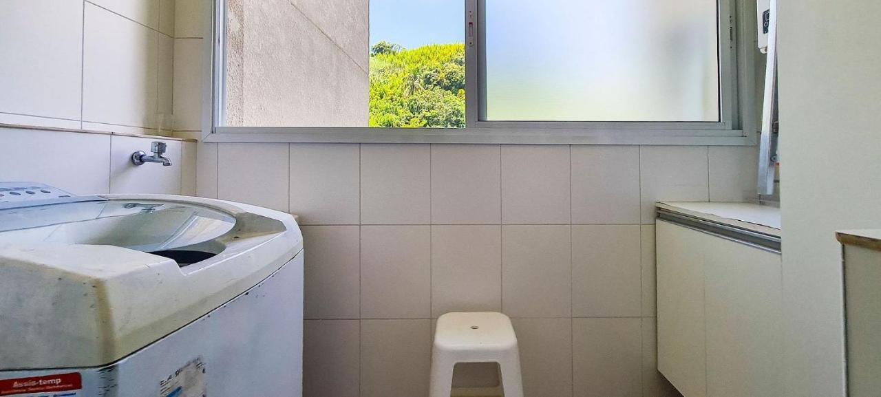 Apto Com Garagem E Lavanderia Em Frente A Praia กัวรูจา ภายนอก รูปภาพ