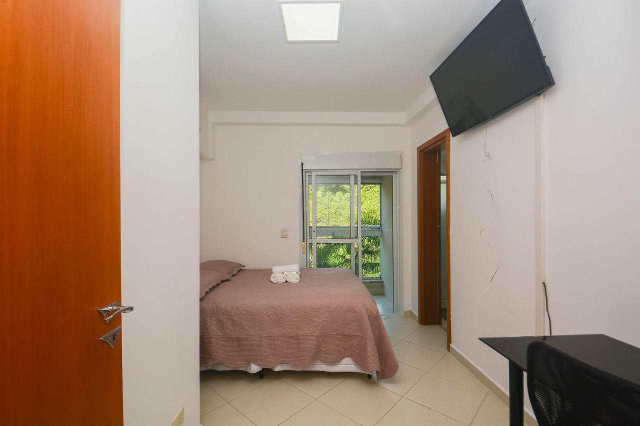Apto Com Garagem E Lavanderia Em Frente A Praia กัวรูจา ภายนอก รูปภาพ